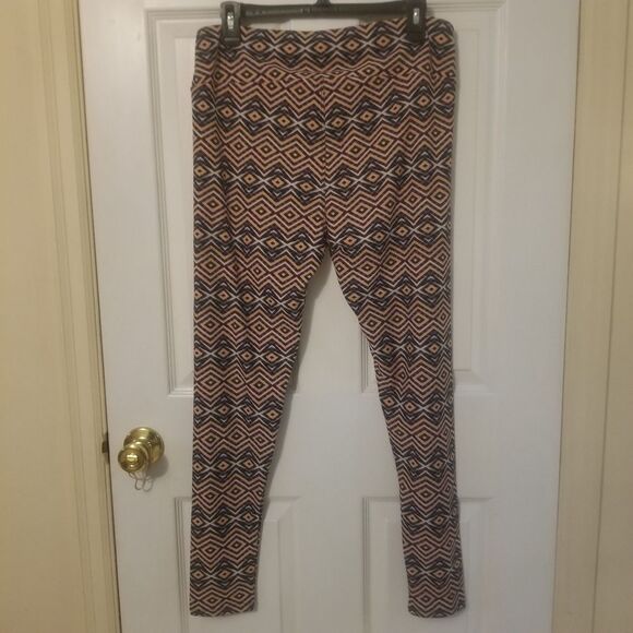 LuLaRoe Purple, Red and Yellow Zigzag Kaleidoscope Print Athleisure Leggings TC - Picture 2 of 12